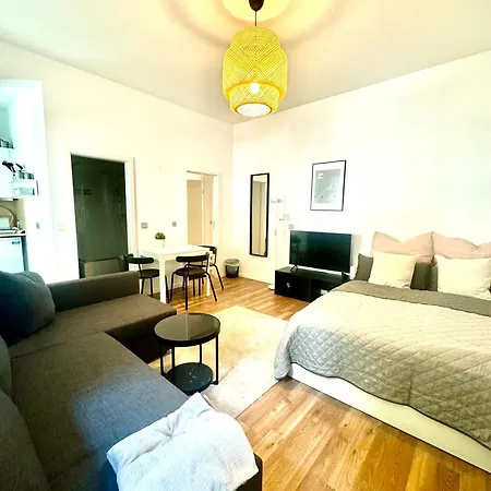 Red Stone Apartment Berlin